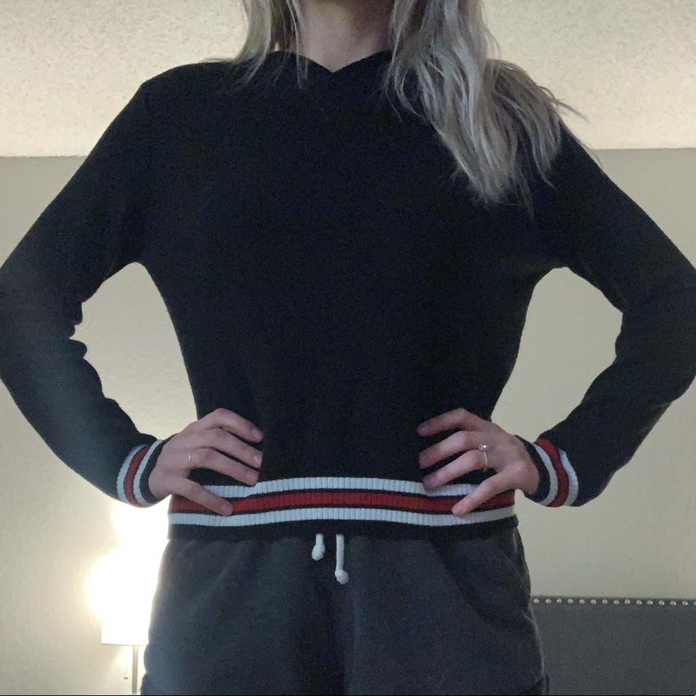 Garage light weight sweater with hood